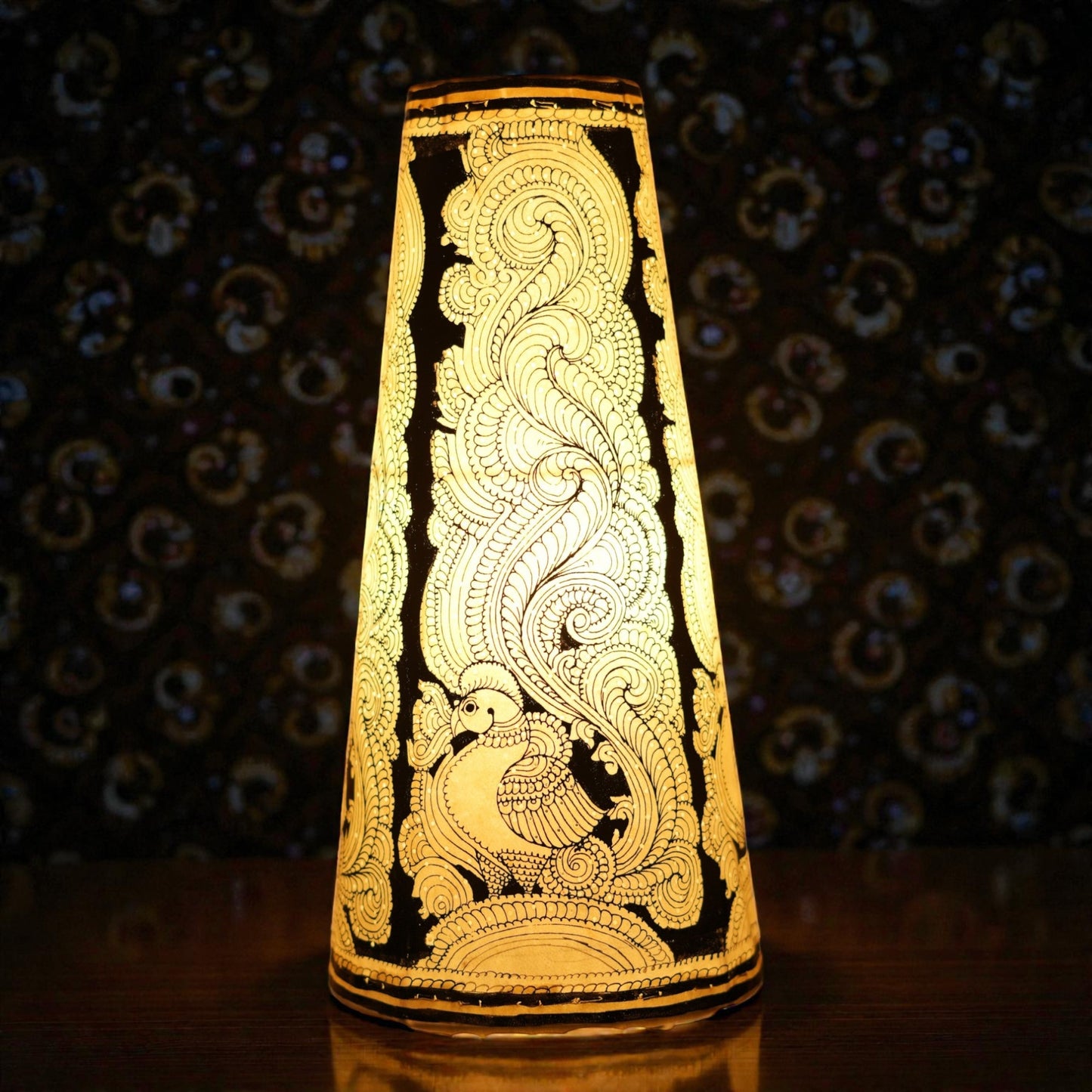 Black Line peacock Leather Lamp
