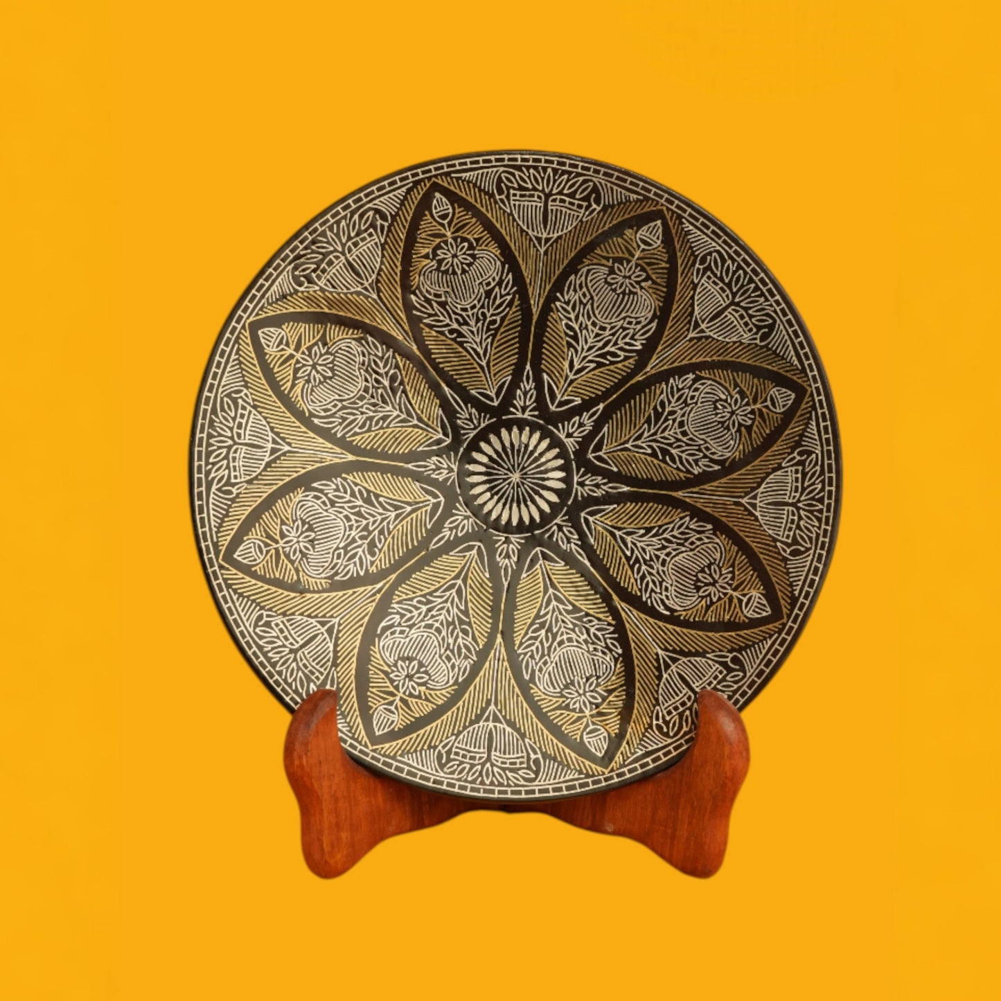 Round plate Bidari Art