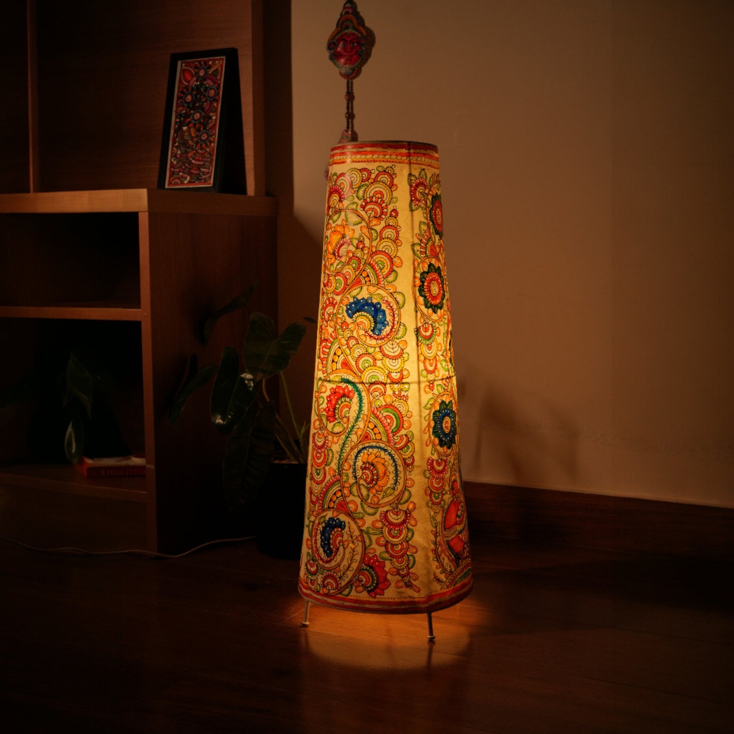 Floral Motif leather lamp