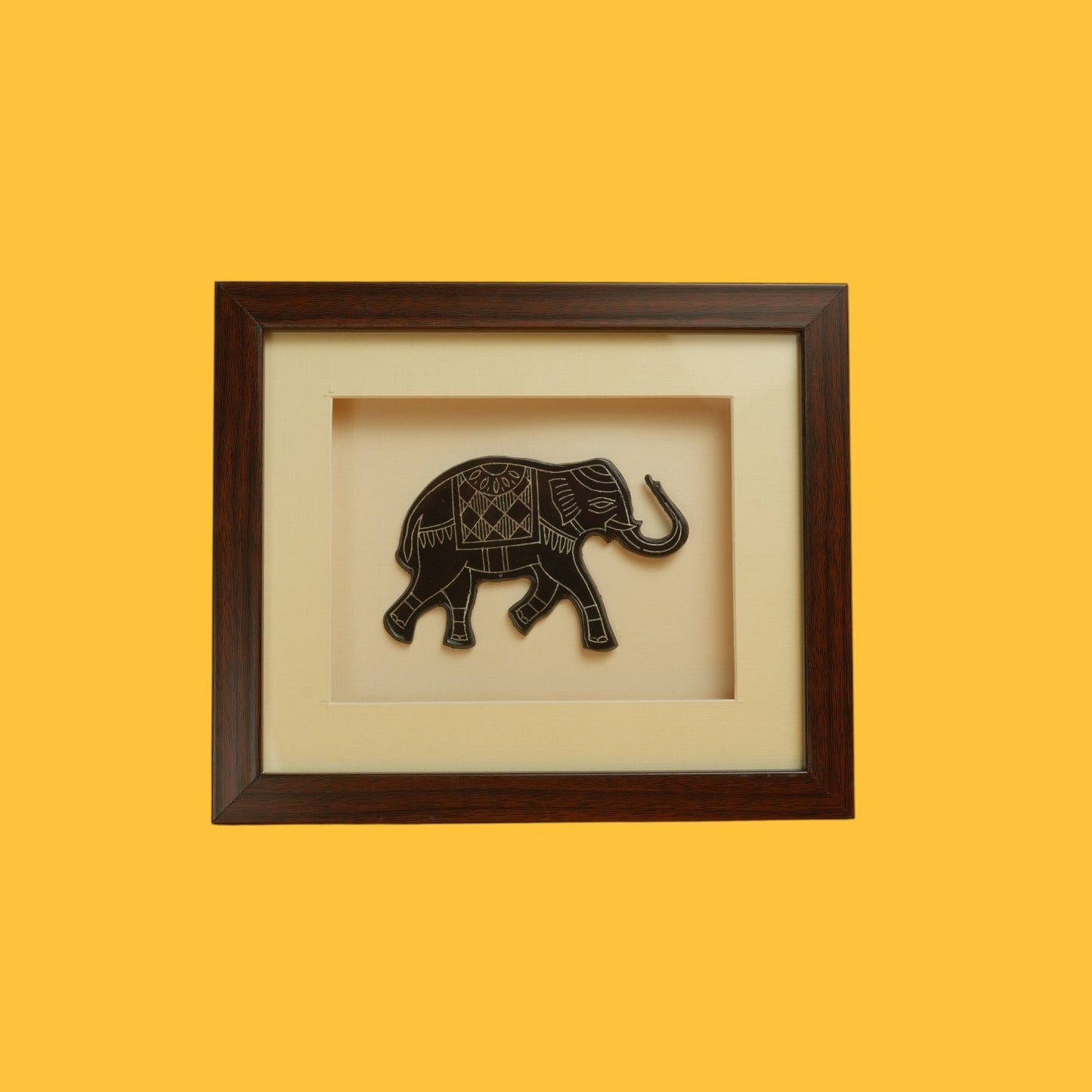 Single elephant wall hanging