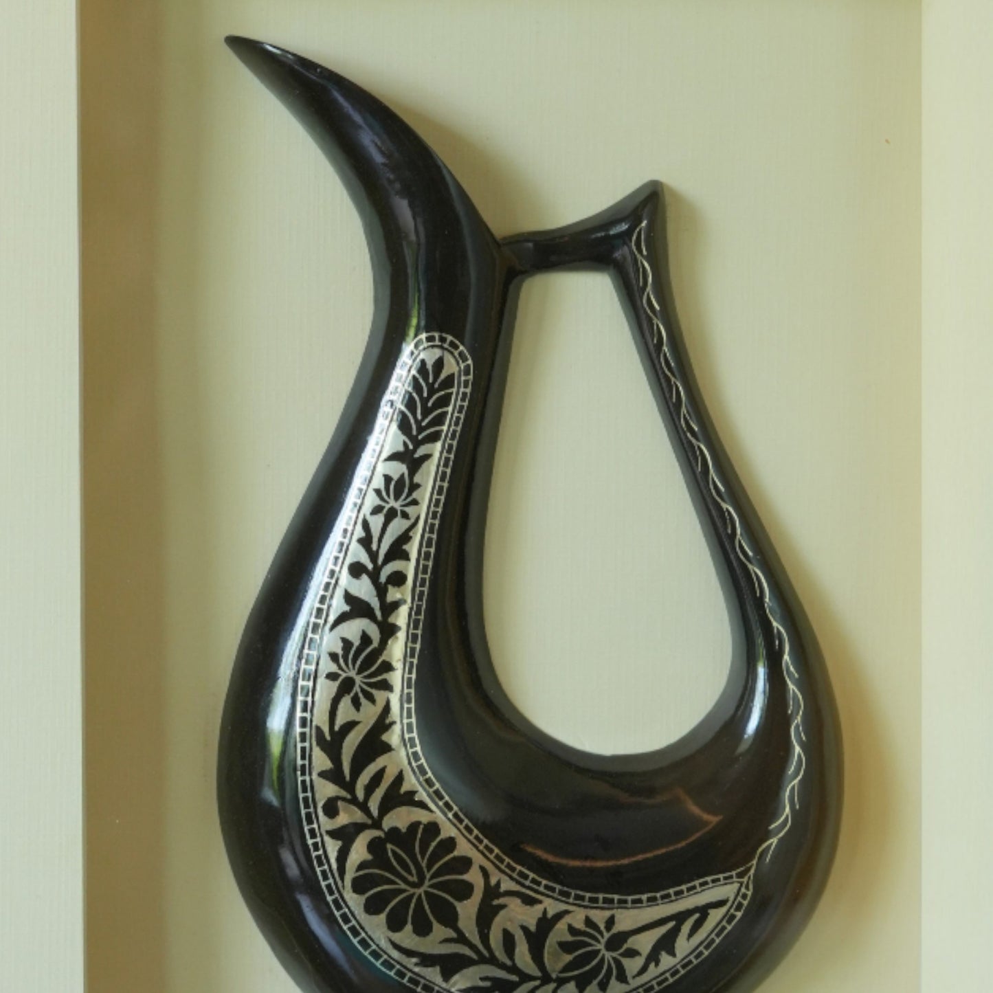 Single jug wall hanging