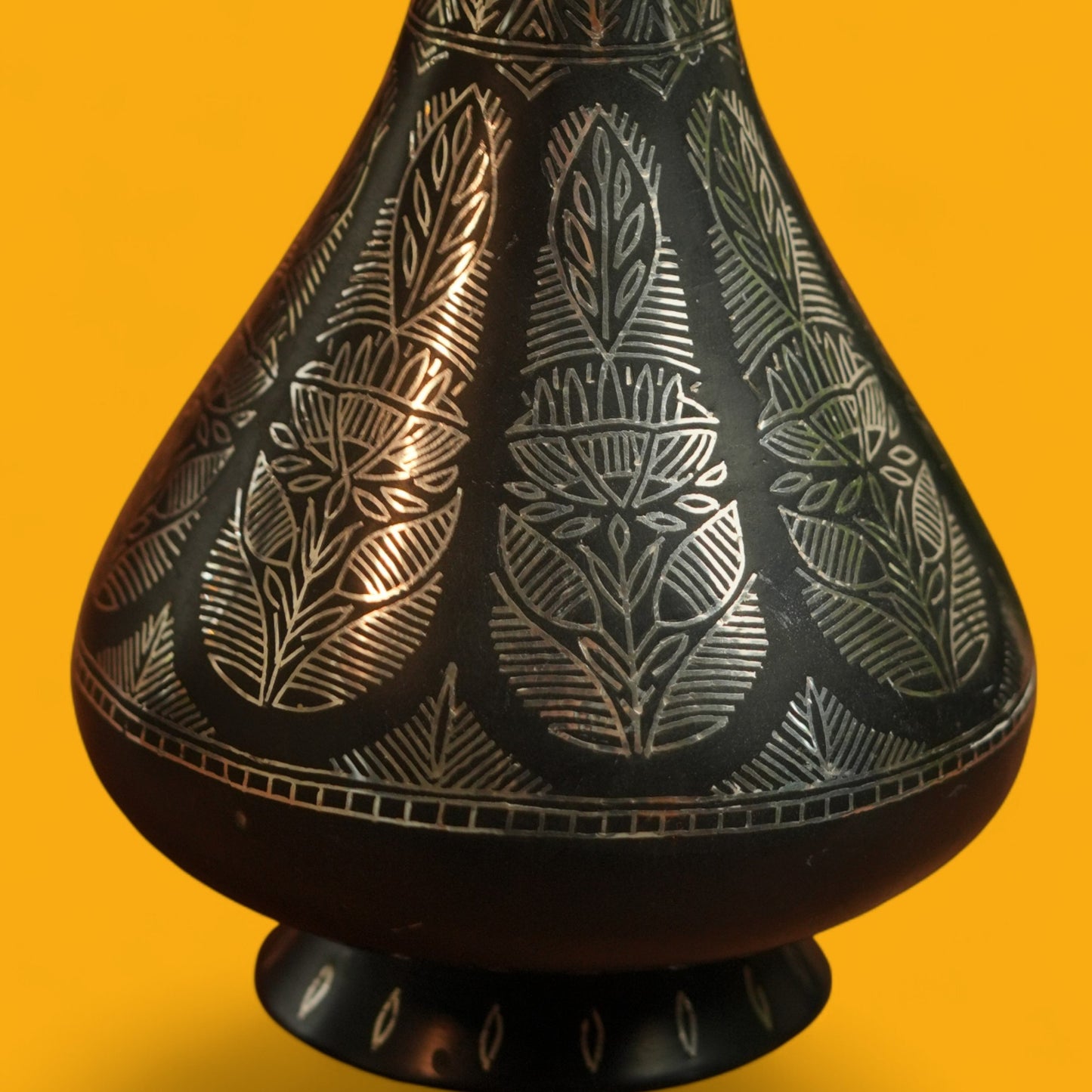 Aftabavaz  (Flower Vase)